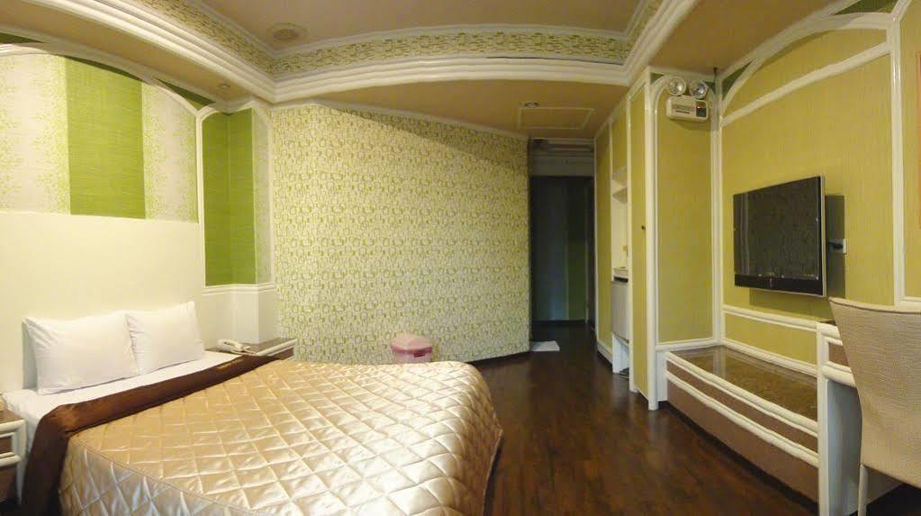 Hua Yue Hotel Taoyuan Exterior foto