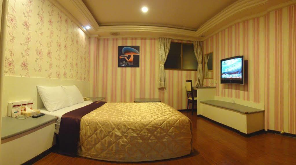 Hua Yue Hotel Taoyuan Exterior foto